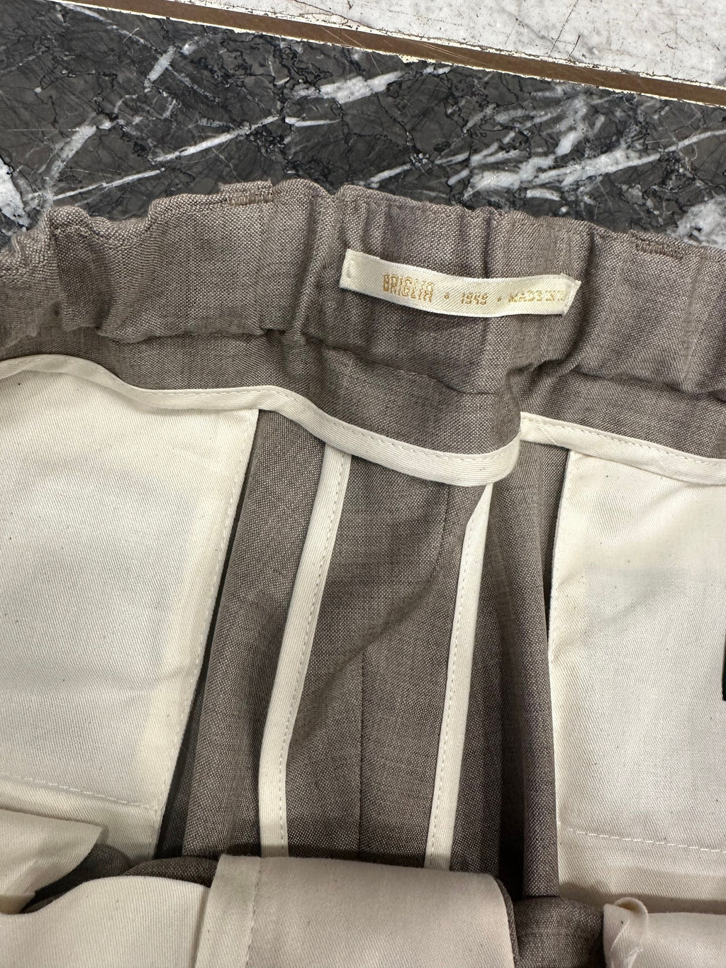 MONTAIGNES 300119 - Pantaloni - BRIGLIA
